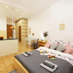 Batorego Cosy 2 Cracovia