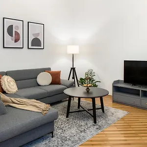 Wawelove Pilsudskiego - 3 Bedroom Apt. With Balcony And Free Parking! Apartment